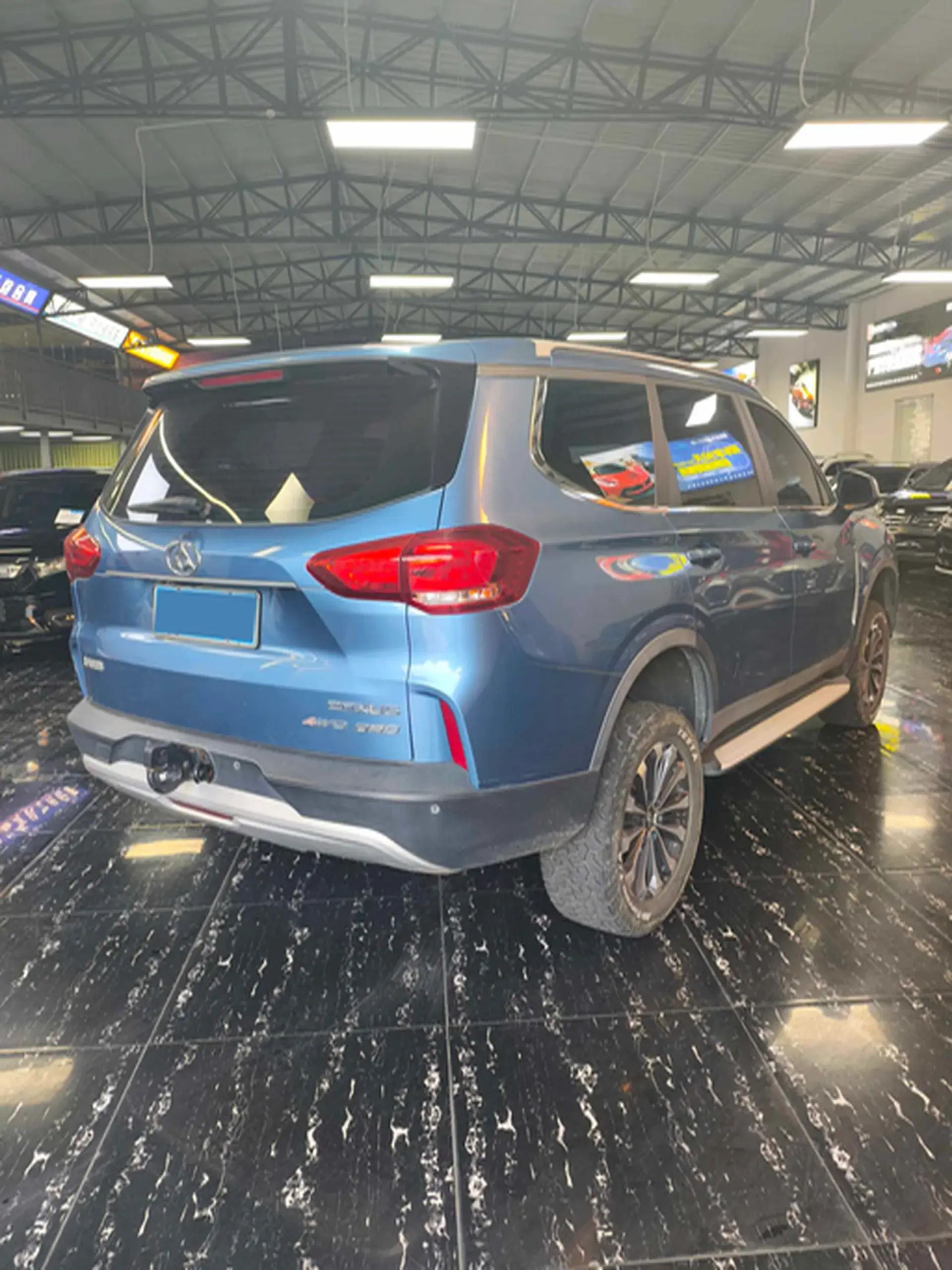 2017 MAXUS D90 thumbnail 4