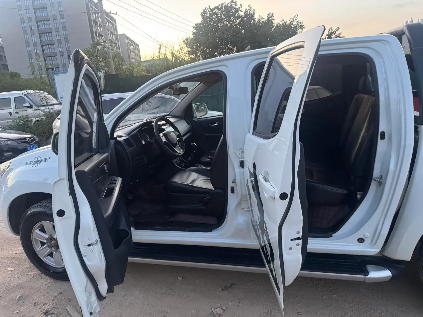 2018 ISUZU JIM thumbnail 4