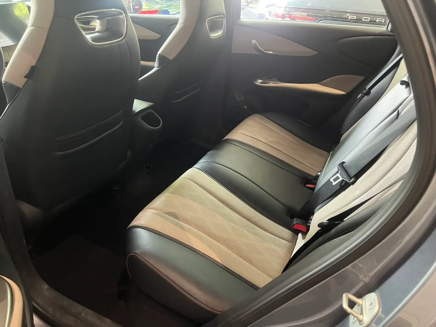 2023 BYD DOLPHIN thumbnail 4