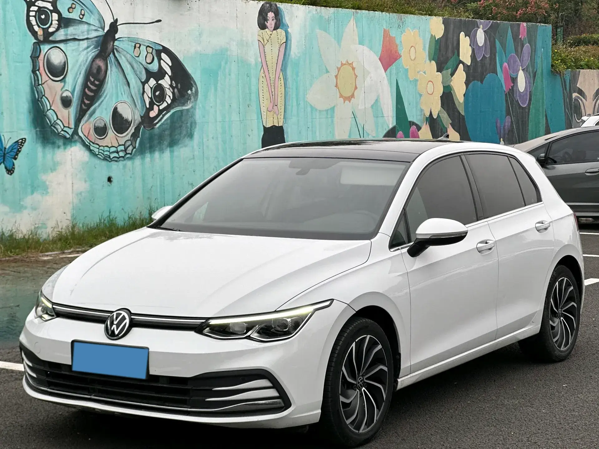 2021 VOLKSWAGEN GOLF view 1