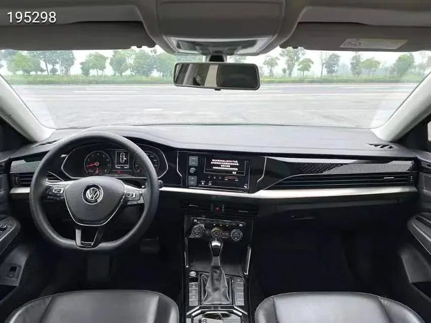 2020 VOLKSWAGEN PASSAT thumbnail 4