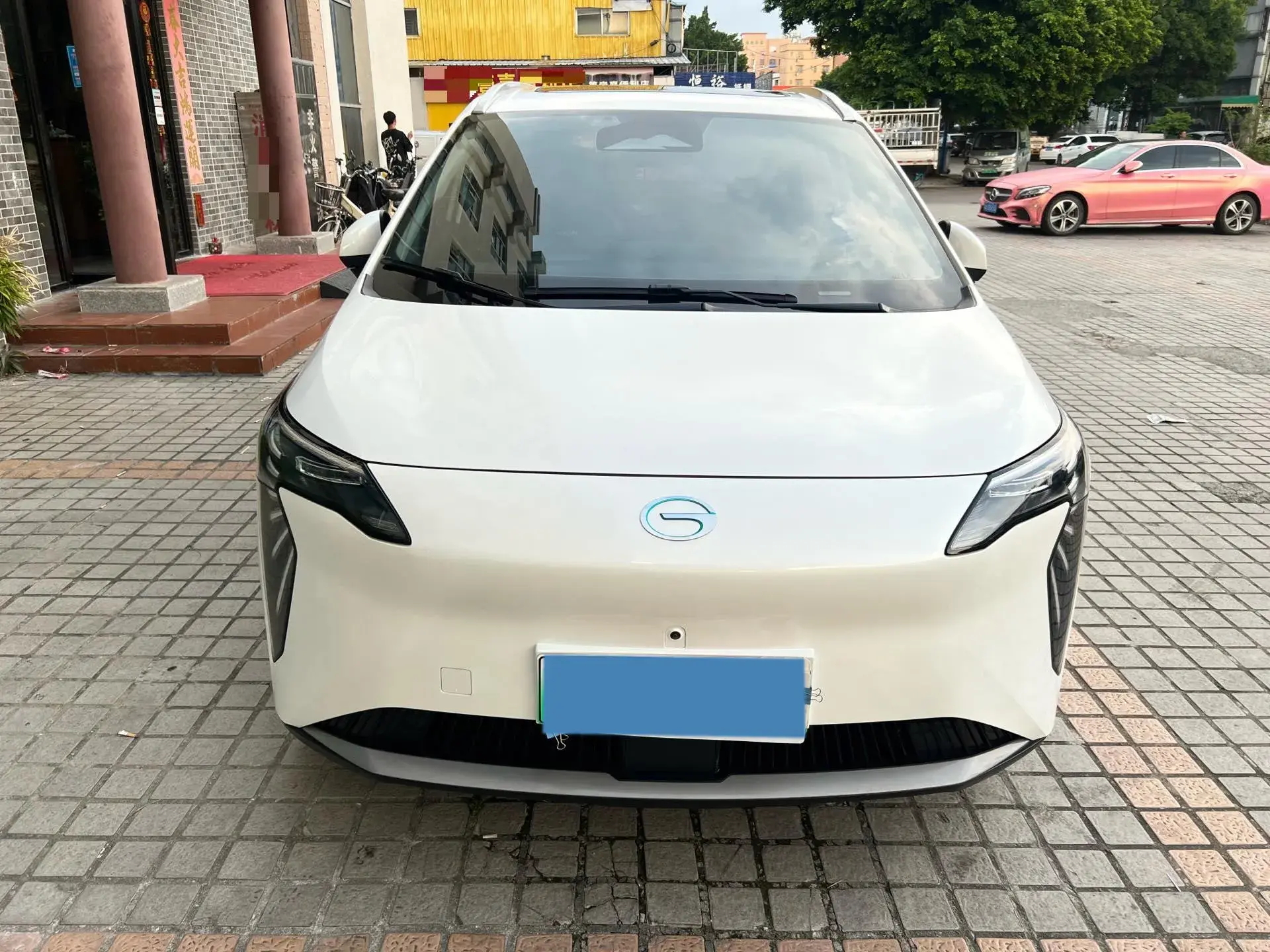 2023 AION Y thumbnail 2