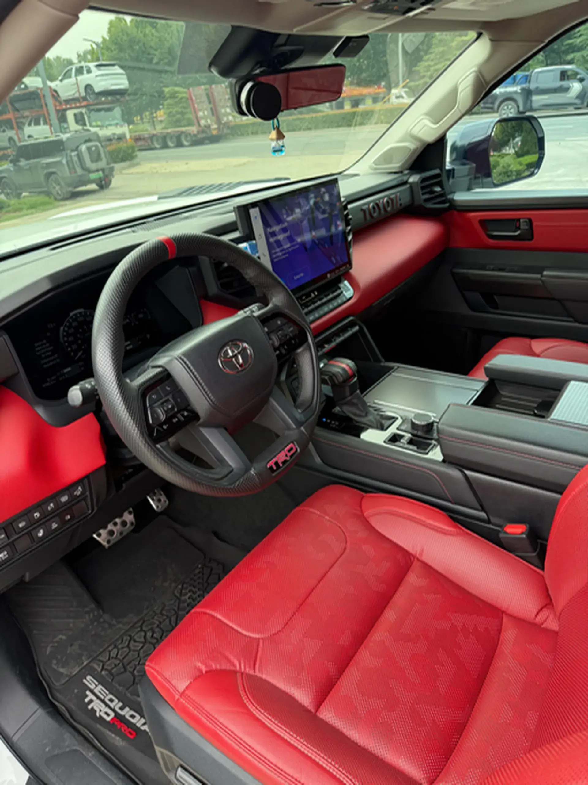 2023 HONGQI H5 thumbnail 4