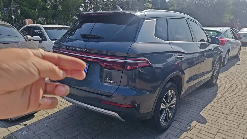 2019 BYD SONG thumbnail 3