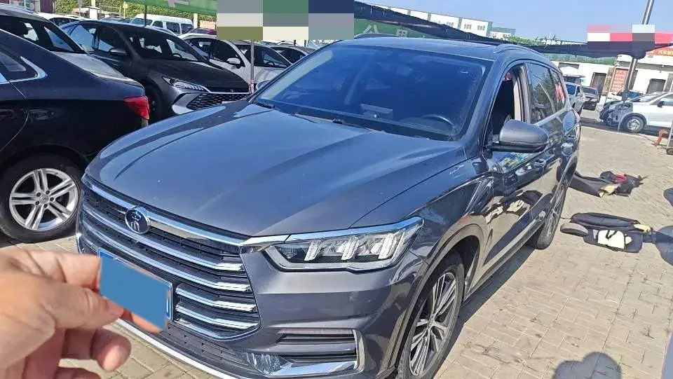 2019 BYD SONG view 1