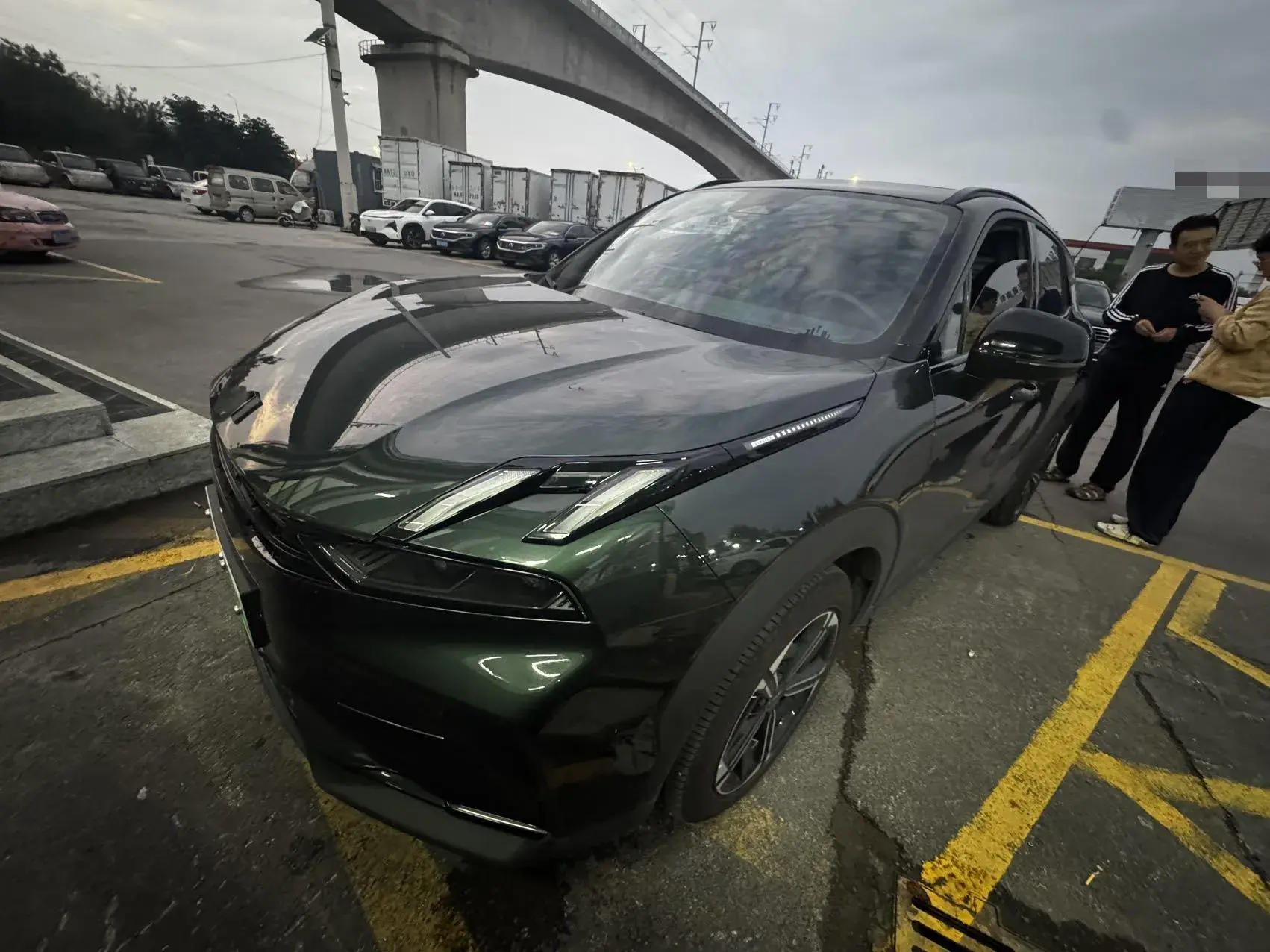 2023 LYNK&CO 06 thumbnail 2