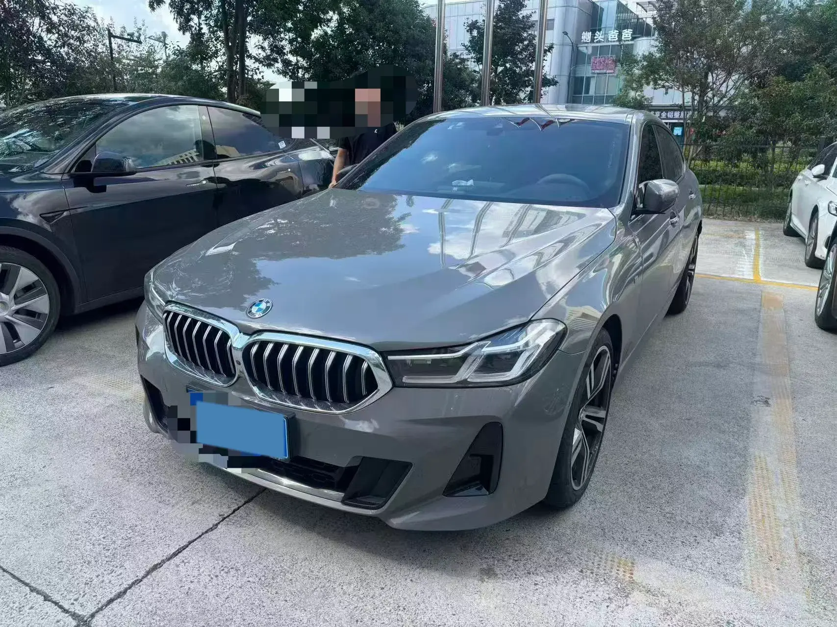 2021 BMW 6 view 1