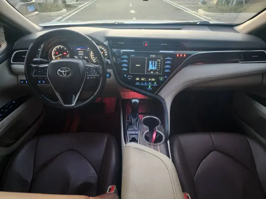 2018 TOYOTA CAMRY thumbnail 4
