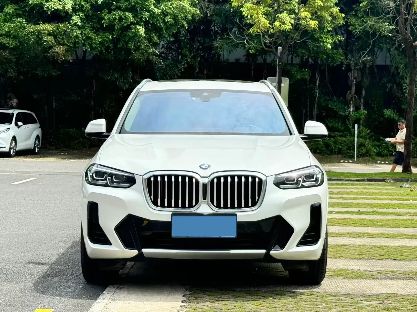 2022 BMW X3 thumbnail 2