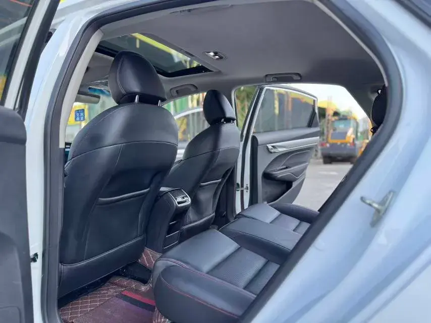 2018 GEELY BINRAY thumbnail 4