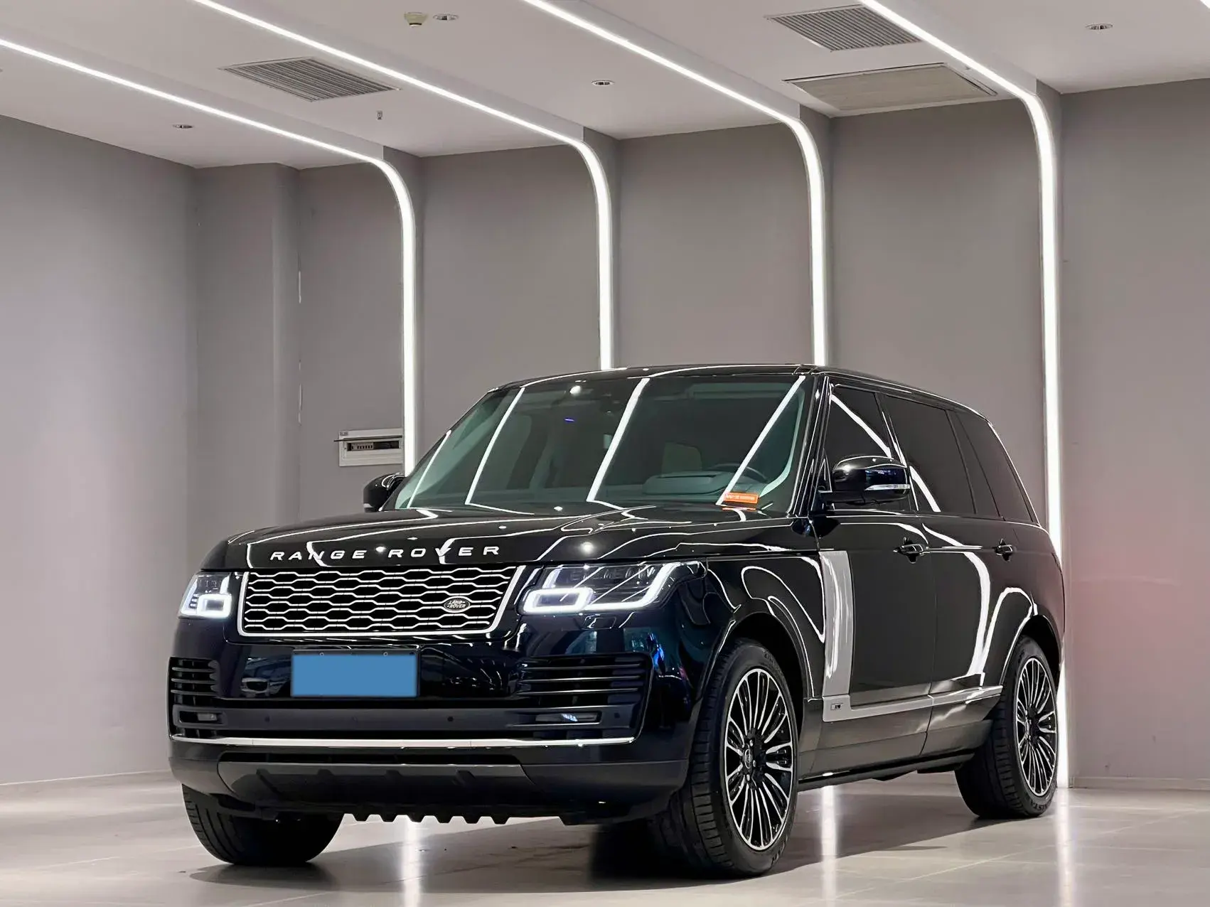 2021 LAND ROVER view 1