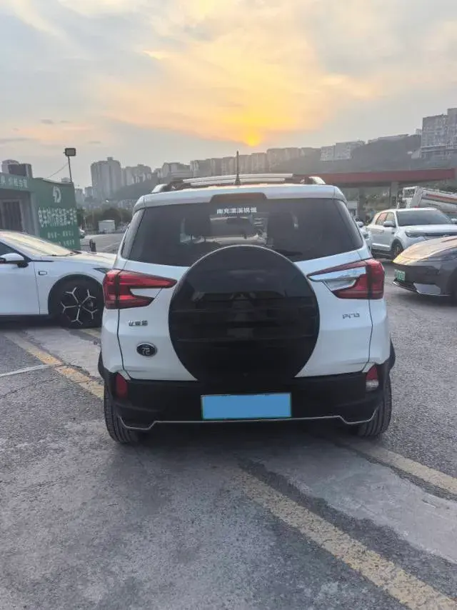 2021 BYD YUAN thumbnail 4