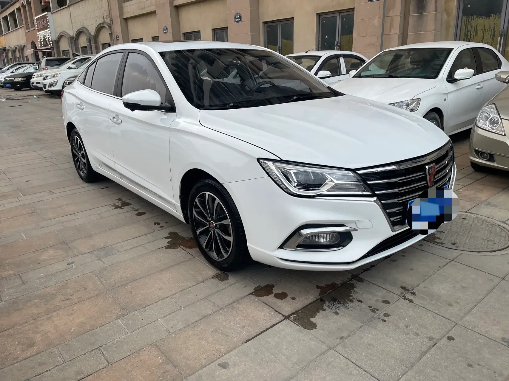 2019 ROEWE I5 thumbnail 2