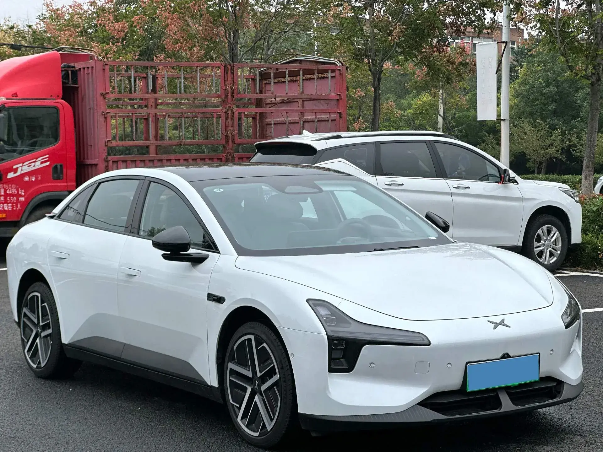 2025 XPENG MONA thumbnail 2