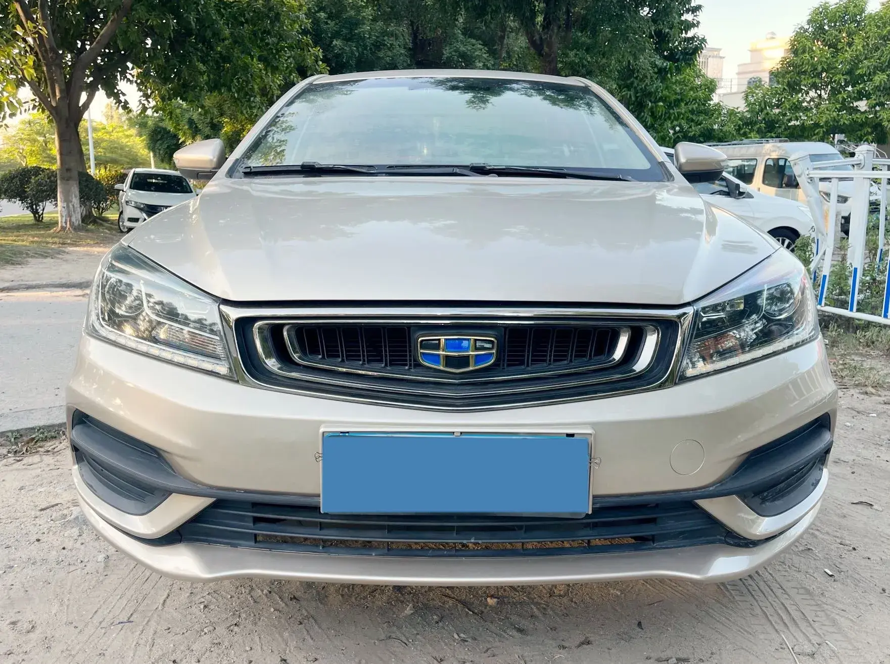 2018 GEELY EMGRAND thumbnail 2