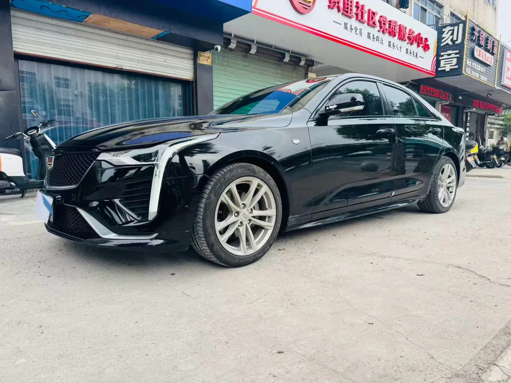 2021 CADILLAC CT4 view 1