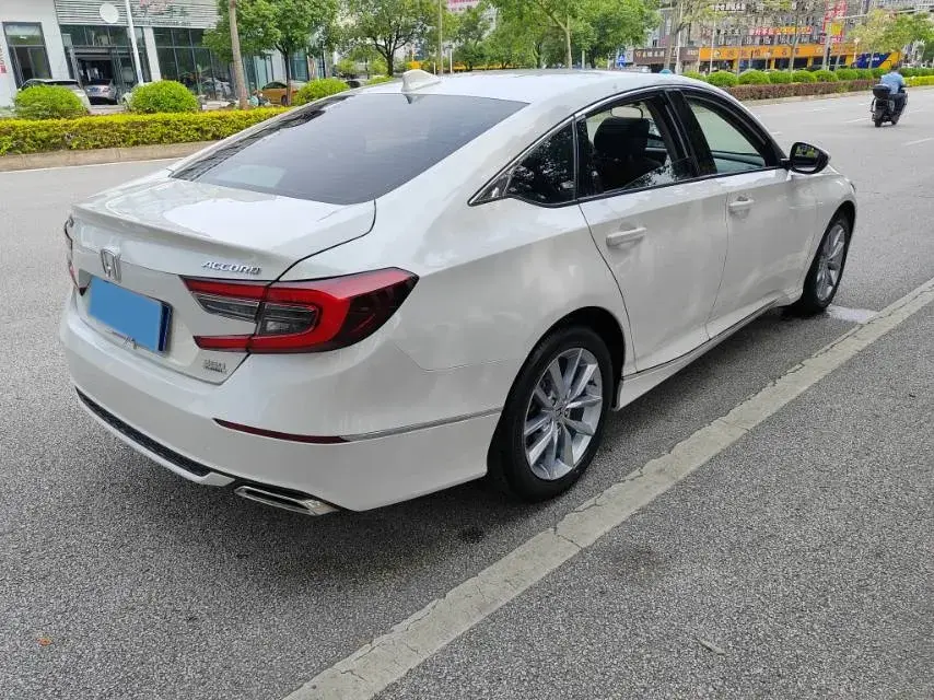 2022 HONDA ACCORD thumbnail 4