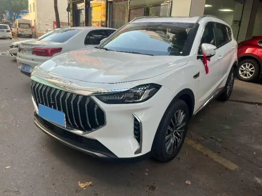 2025 JETOUR X70 view 1