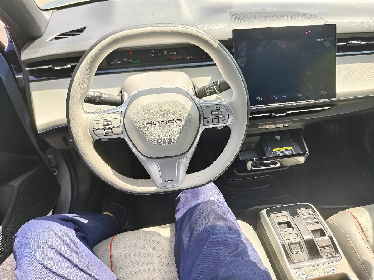 2024 Honda e:NS2 BEV 68.8KWH,autocango,china used car exporter,china ev exporter,chinese used car exporter,chinese used ev exporter