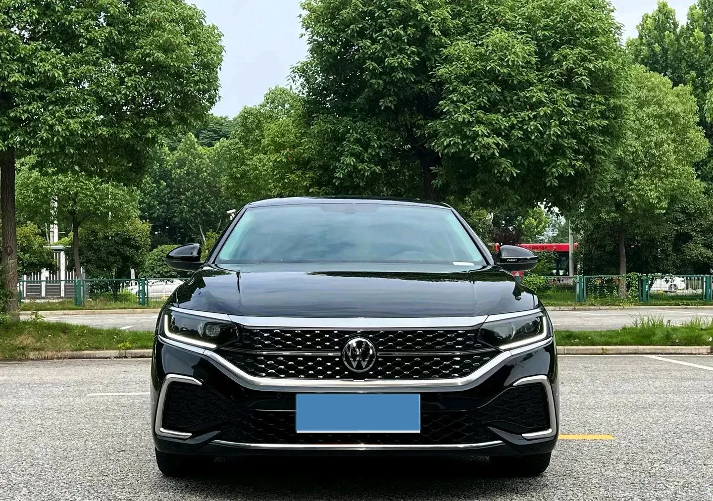 2024 VOLKSWAGEN PASSAT thumbnail 2