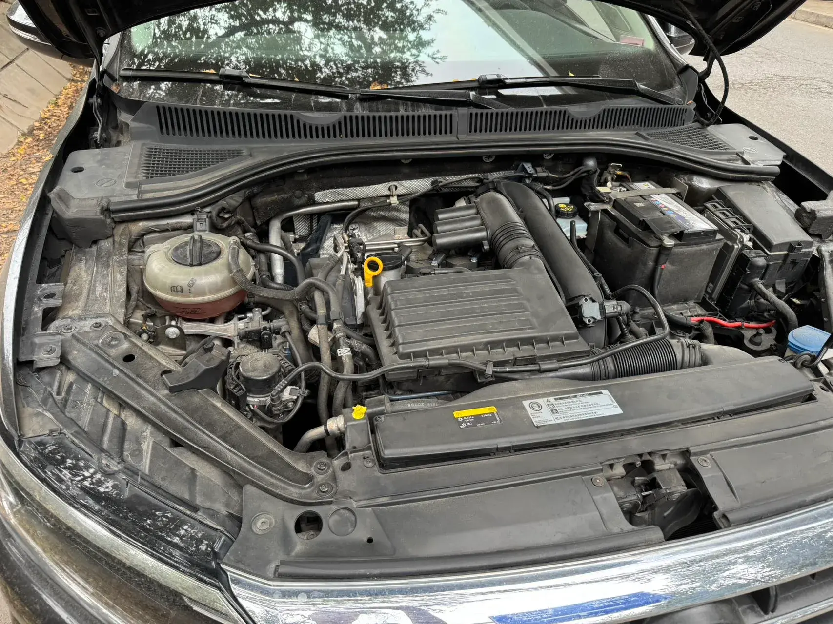 2019 VOLKSWAGEN SAGITAR thumbnail 3