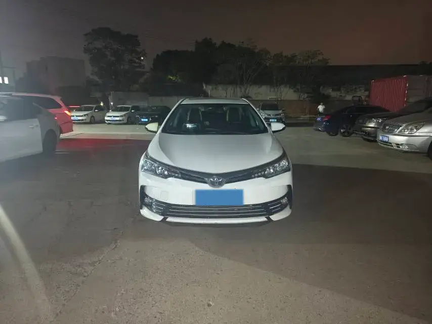 2018 TOYOTA COROLLA thumbnail 2