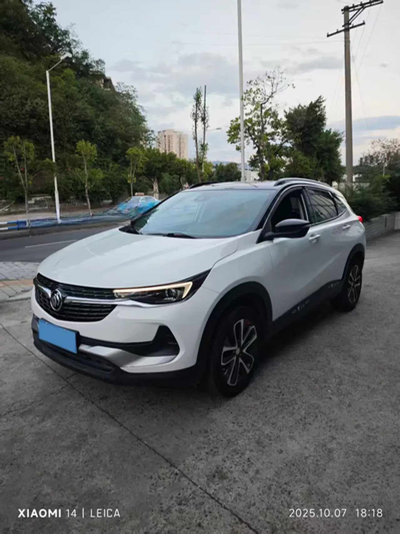 2021 BUICK ENCORE view 1