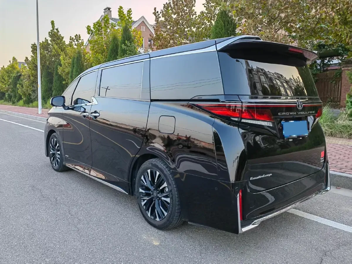 2024 Toyota Vellfire 2.5L 190HP L4 E-CVT Hybrid,autocango,china used car exporter,china ev exporter,chinese used car exporter,chinese used ev exporter
