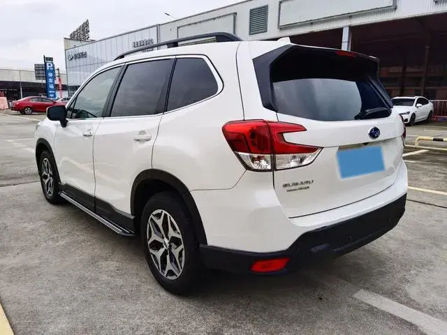 2019 SUBARU FORESTER thumbnail 4