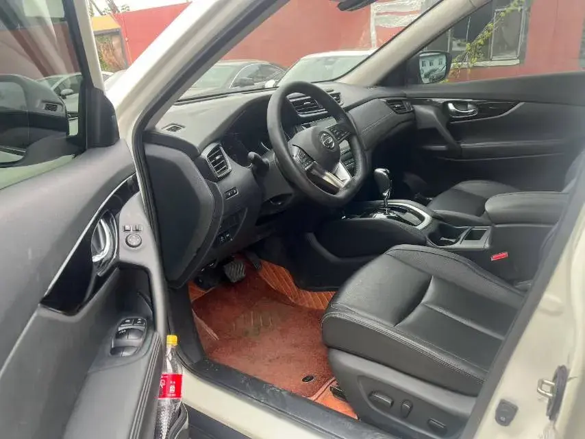 2023 NISSAN X-TRAIL thumbnail 4