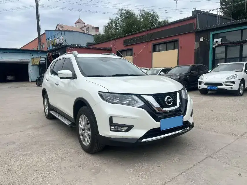 2023 NISSAN X-TRAIL thumbnail 3