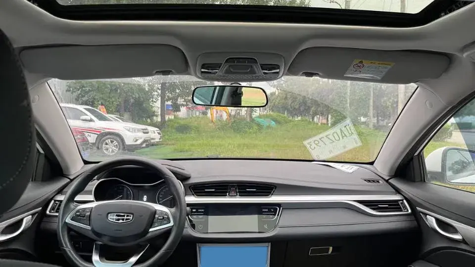 2020 GEELY EMGRAND thumbnail 3