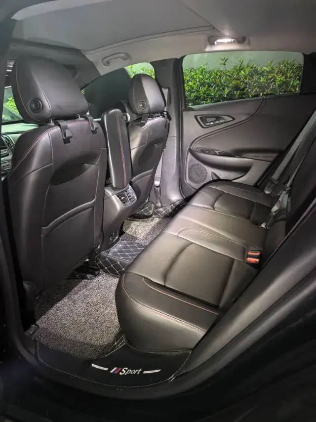 2021 CHEVROLET MALIBU thumbnail 4