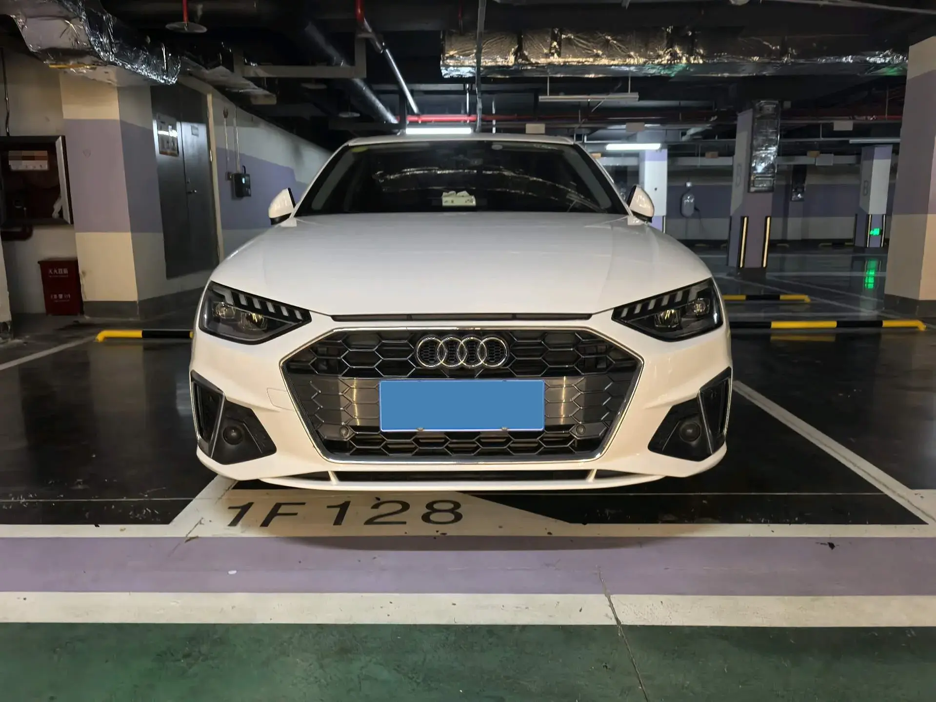 2020 AUDI A4L thumbnail 2