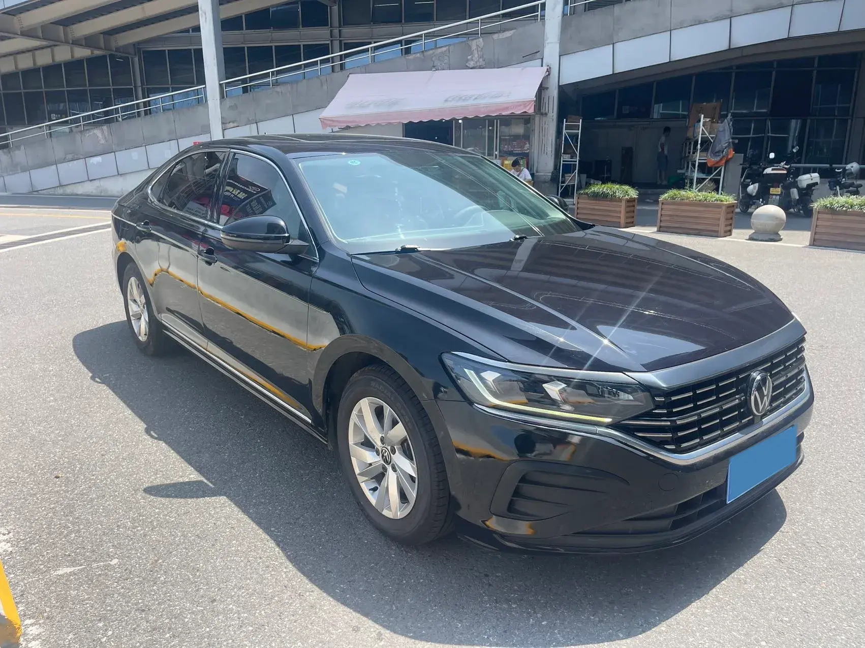 2022 VOLKSWAGEN PASSAT thumbnail 3