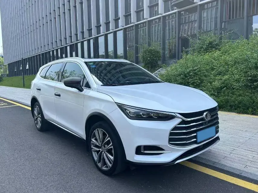2018 BYD TANG thumbnail 3