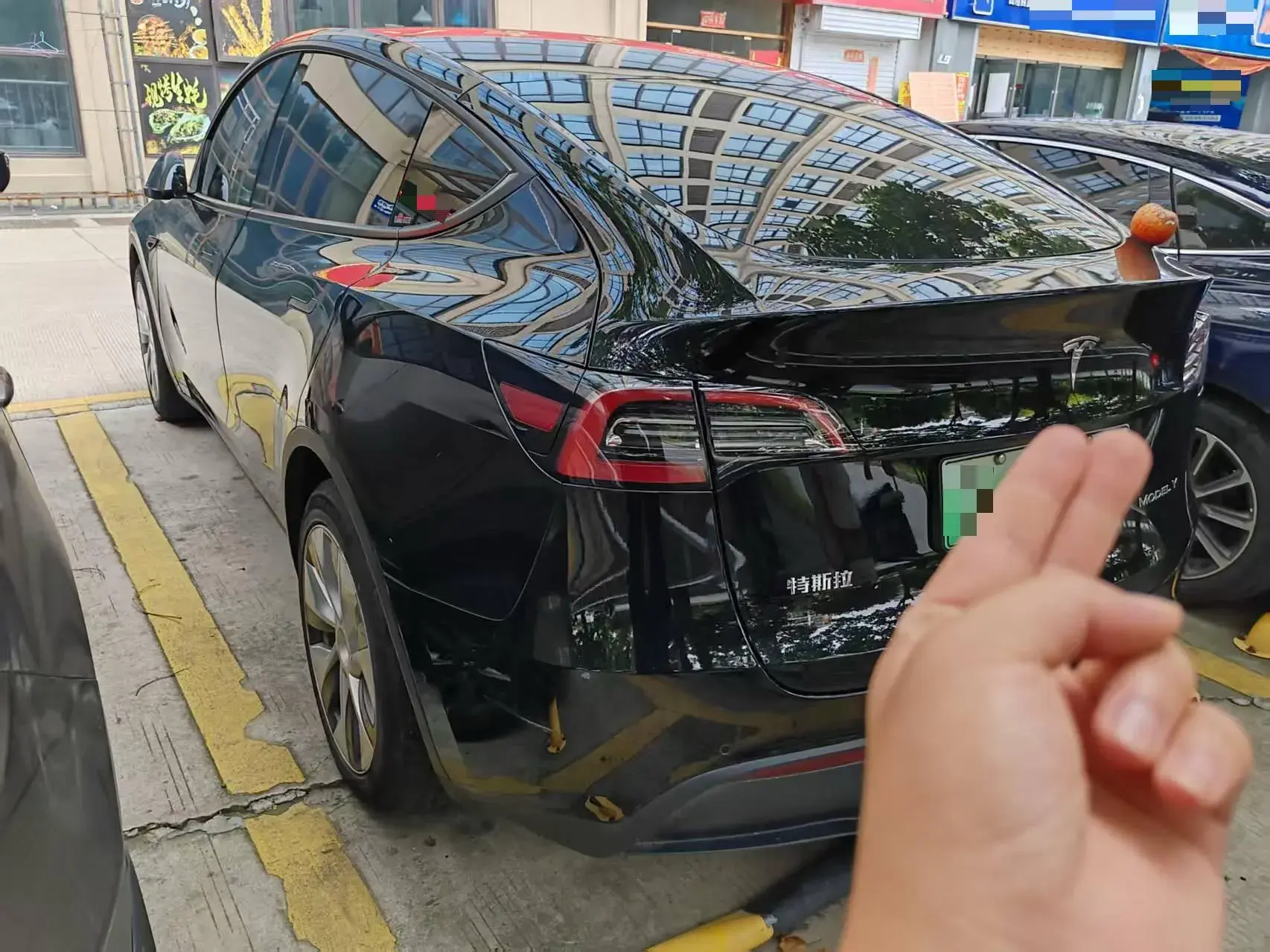 2022 TESLA MODEL thumbnail 2