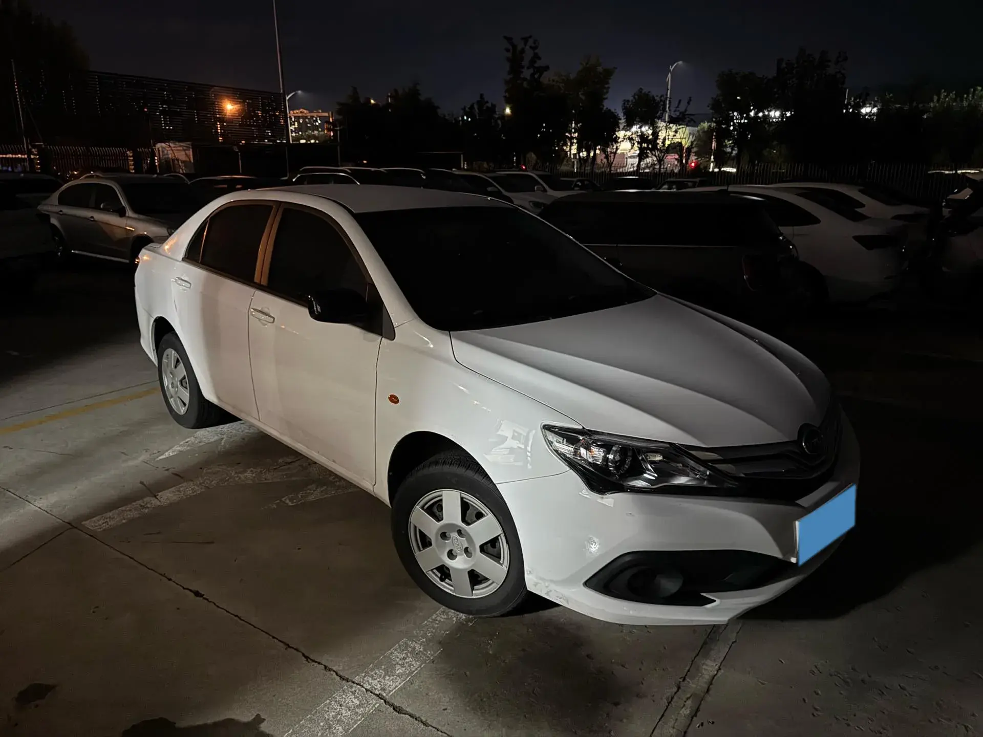 2020 BYD F3 thumbnail 2