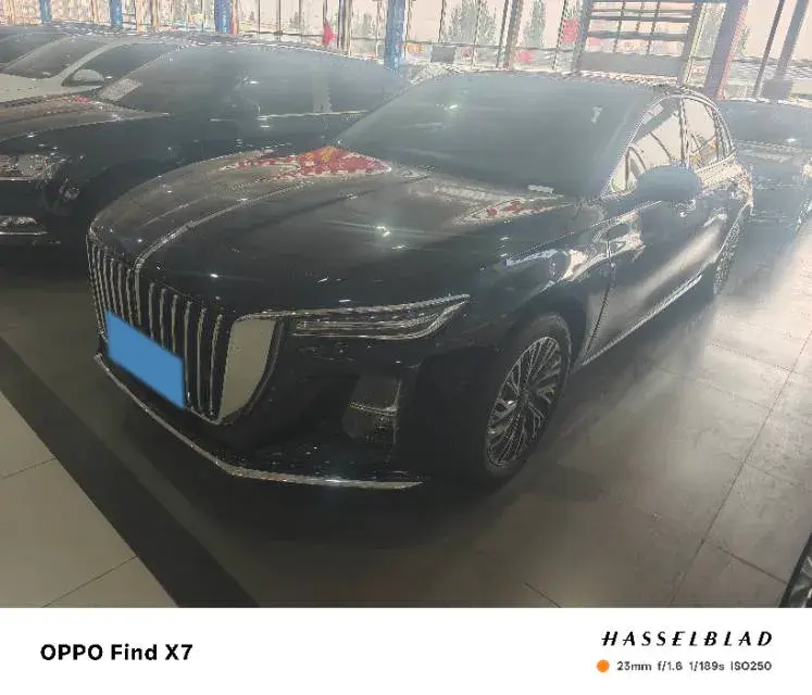 2023 HONGQI H5 view 1