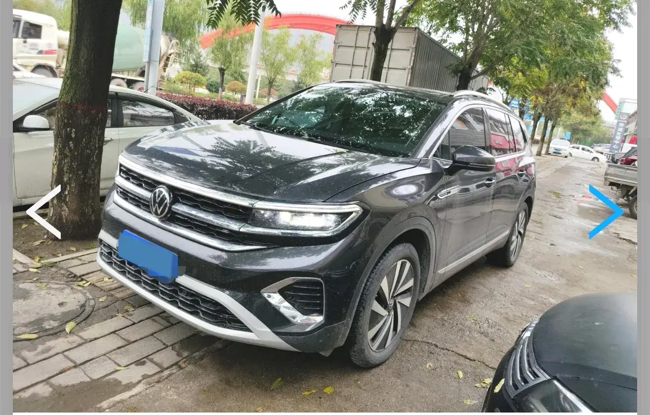 2022 VOLKSWAGEN TALAGON view 1