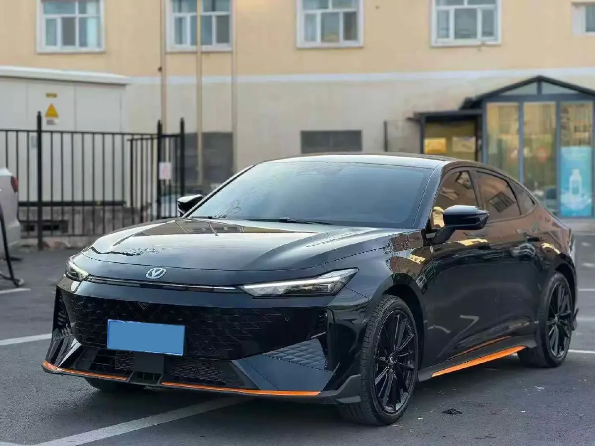 2024 ChangAn UNI-V 1.5T 188HP L4 7DCT