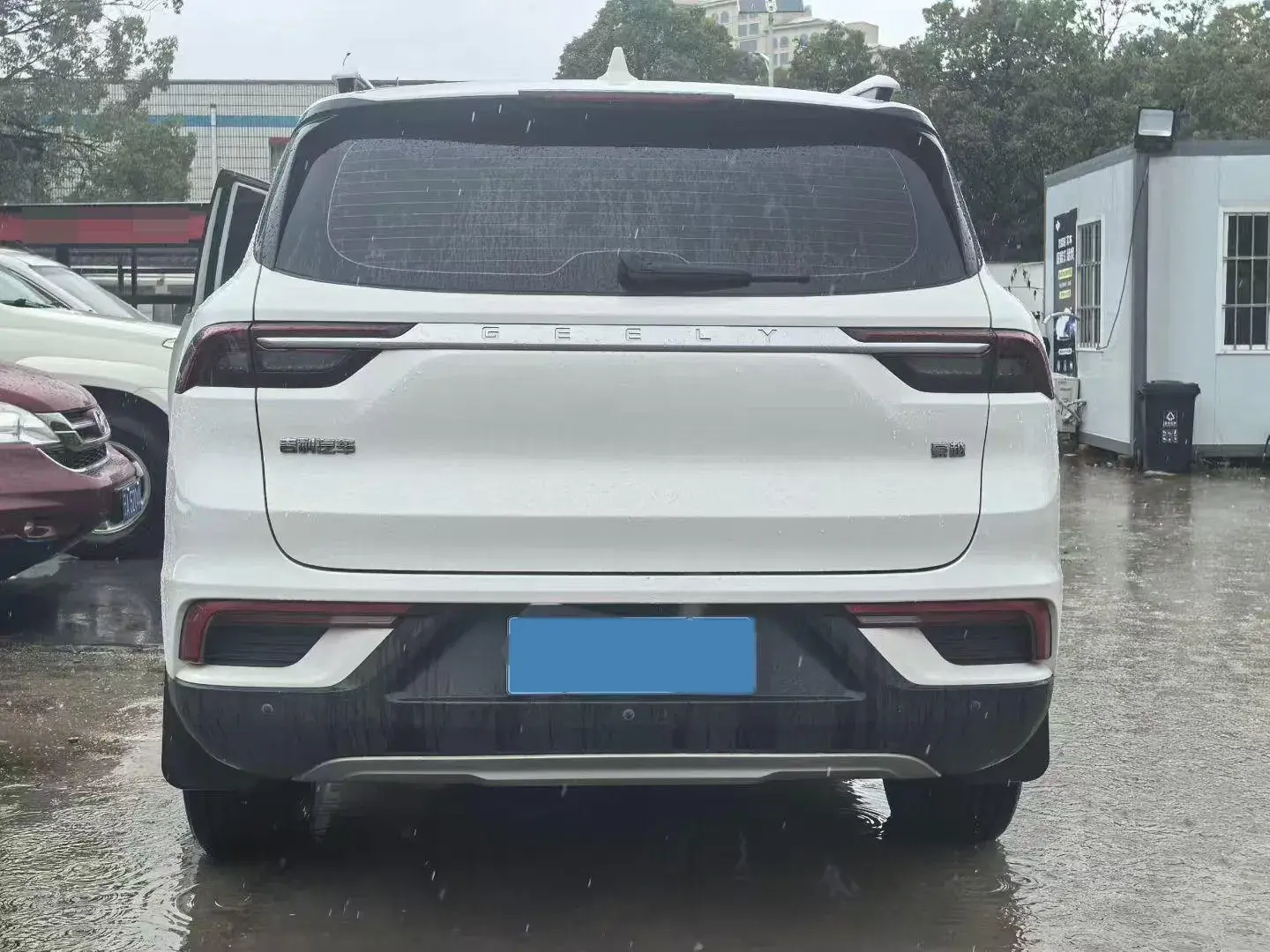 2020 GEELY OKAVANGO thumbnail 3