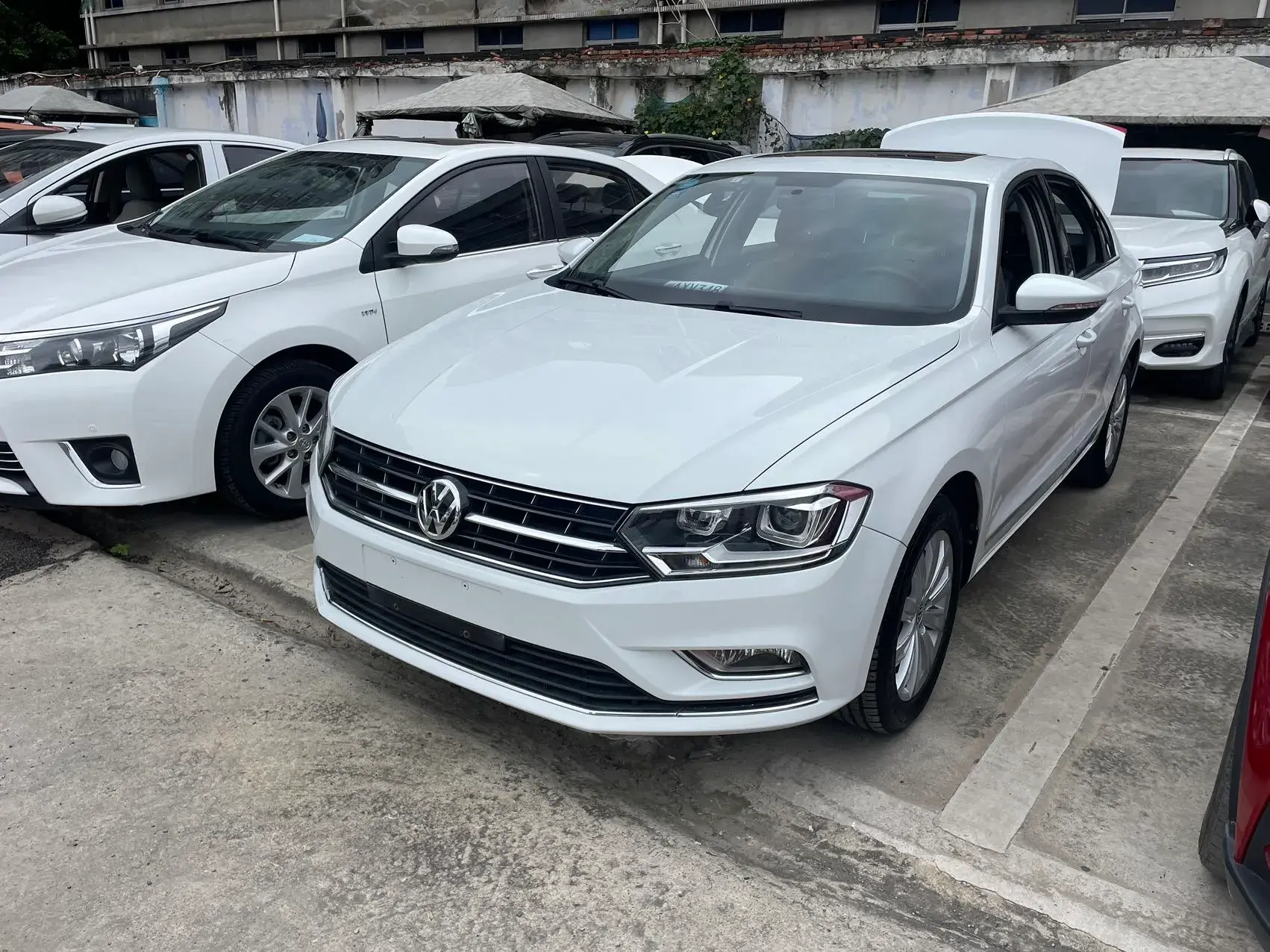 2018 VOLKSWAGEN BORA view 1