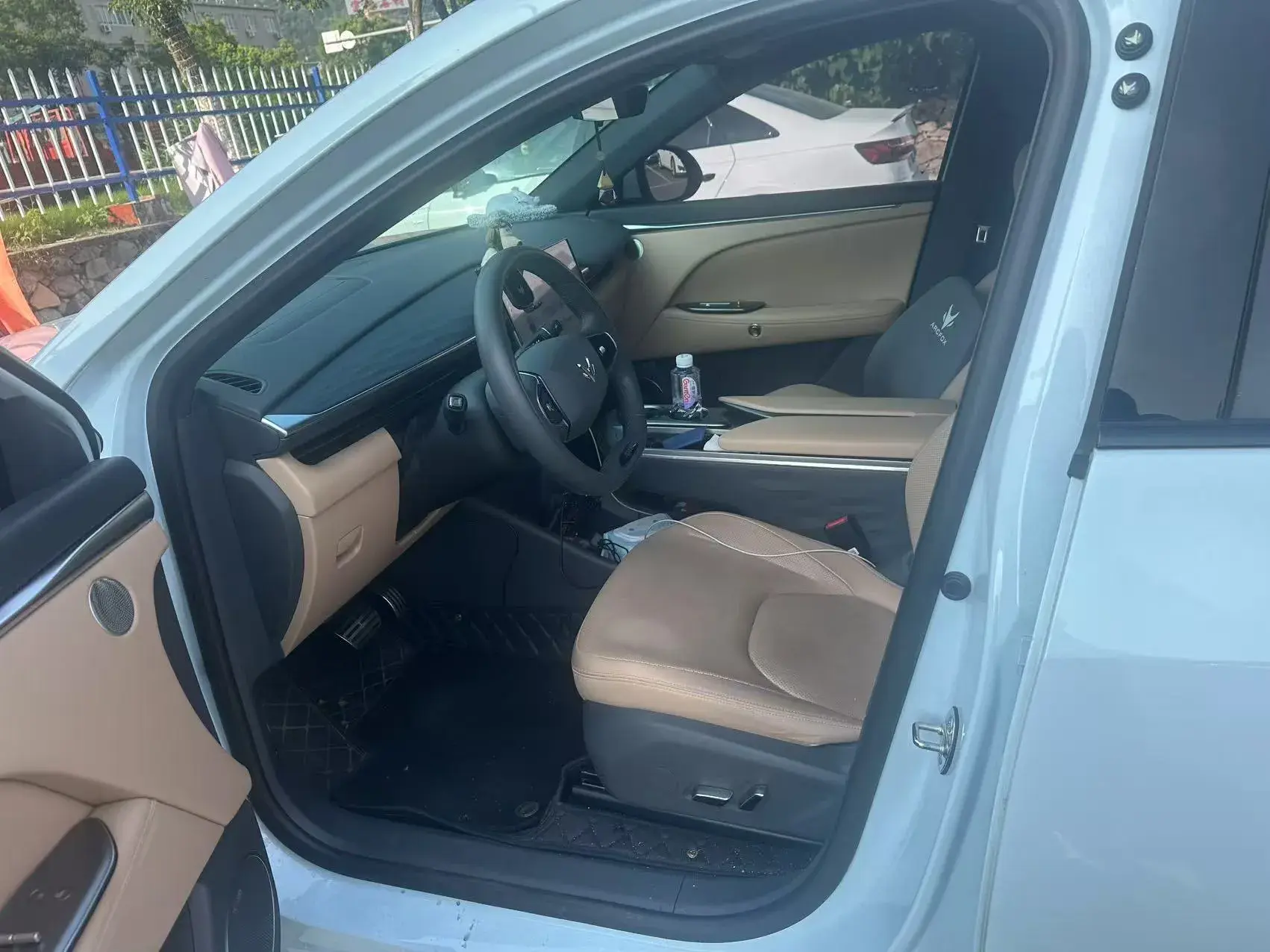 2024 ARCFOX ΑT5 thumbnail 2