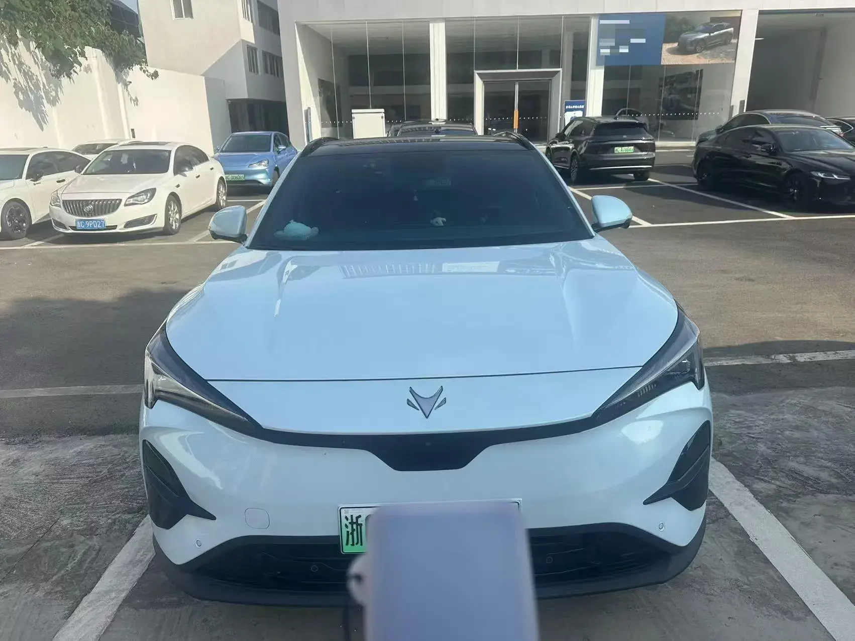 2024 ARCFOX ΑT5 thumbnail 3