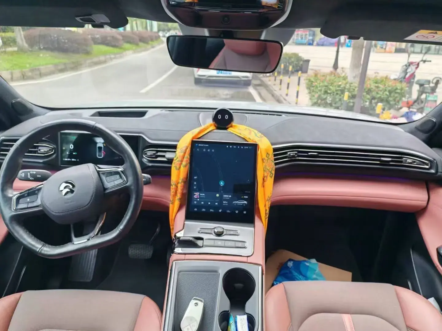 2020 NIO ES6 thumbnail 3