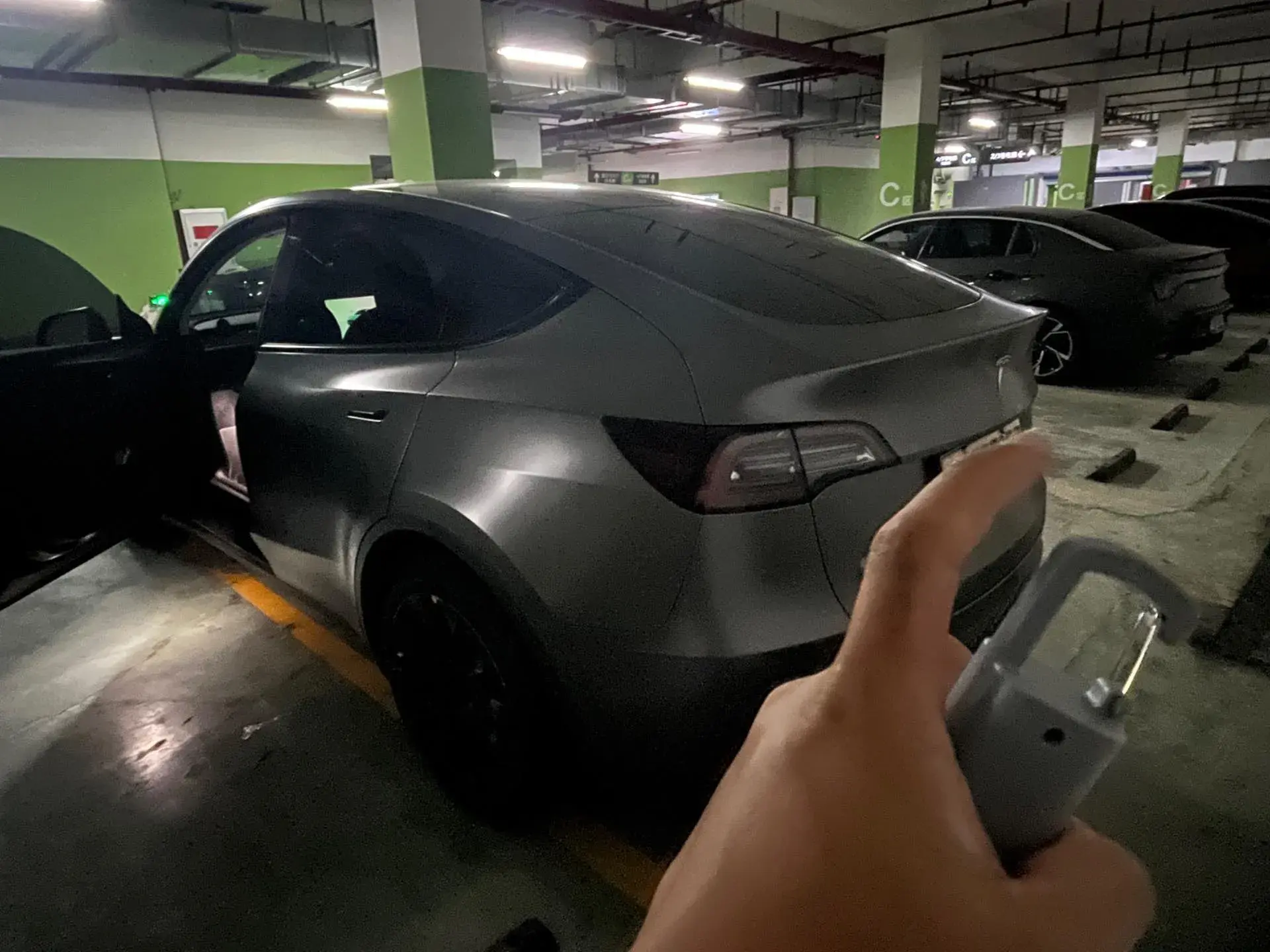 2022 TESLA MODEL thumbnail 4