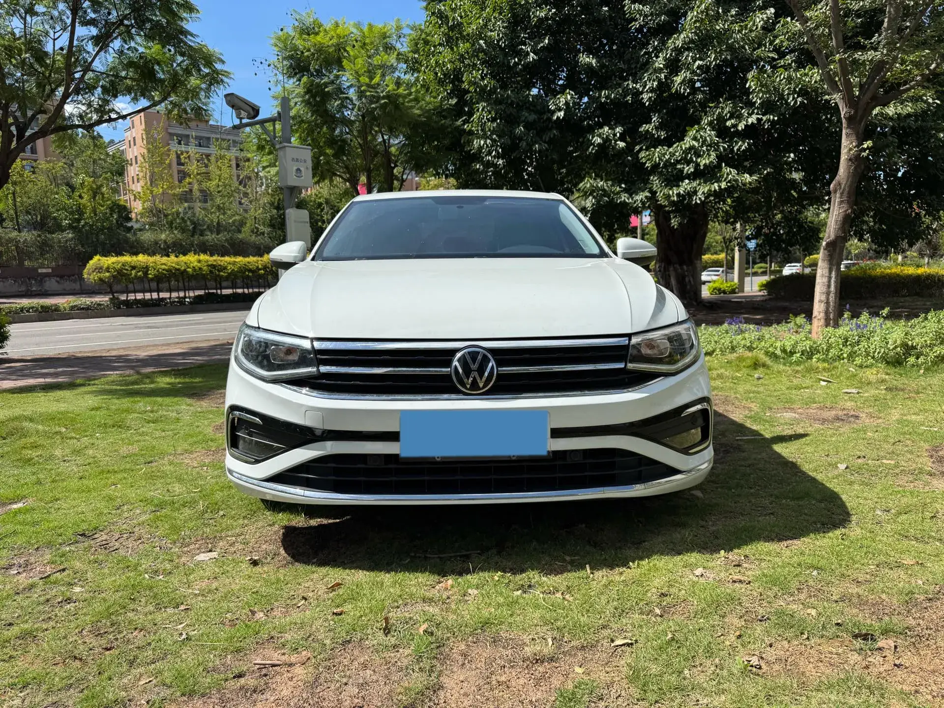 2023 VOLKSWAGEN BORA thumbnail 2