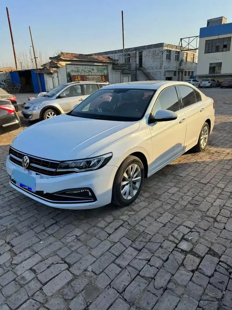 2019 VOLKSWAGEN BORA view 1