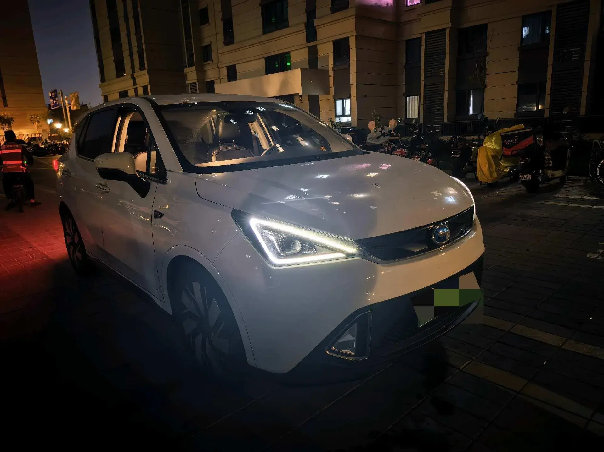 2018 AION TRUMPCHI thumbnail 3